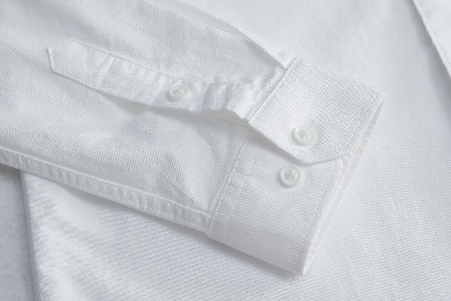 Men's Long Sleeve Button Down Dress Shirt, Wrinkle Resistant Stretch, Solid Color with Pocket