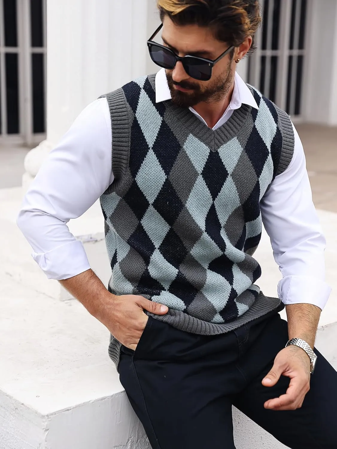 SOLY HUX Men's Plaid Sweater Vests Sleeveless V Neck Argyle Sweater Autumn Winter Warm Knitwear Tank Tops